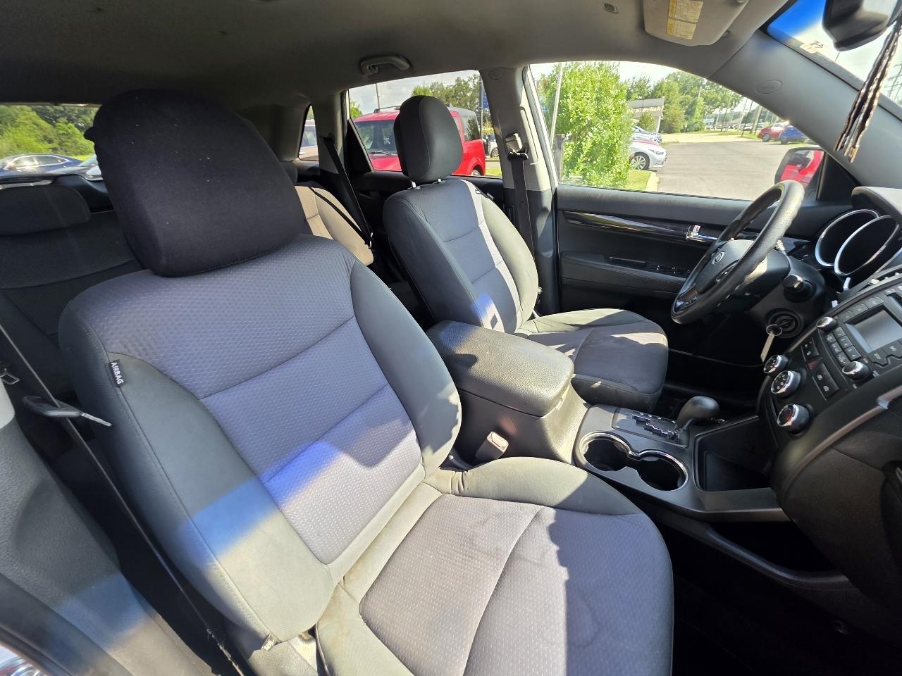 Kia Sorento 2WD 4dr I4 LX 2013