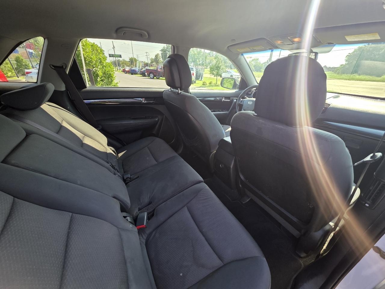 Kia Sorento 2WD 4dr I4 LX 2013