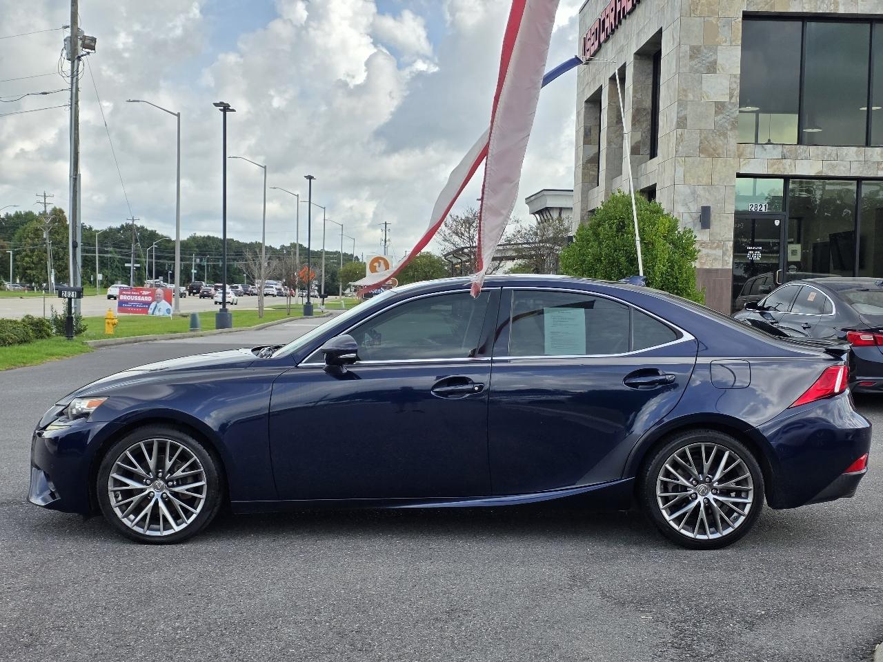 Lexus IS 250 4dr Sport Sdn RWD 2015