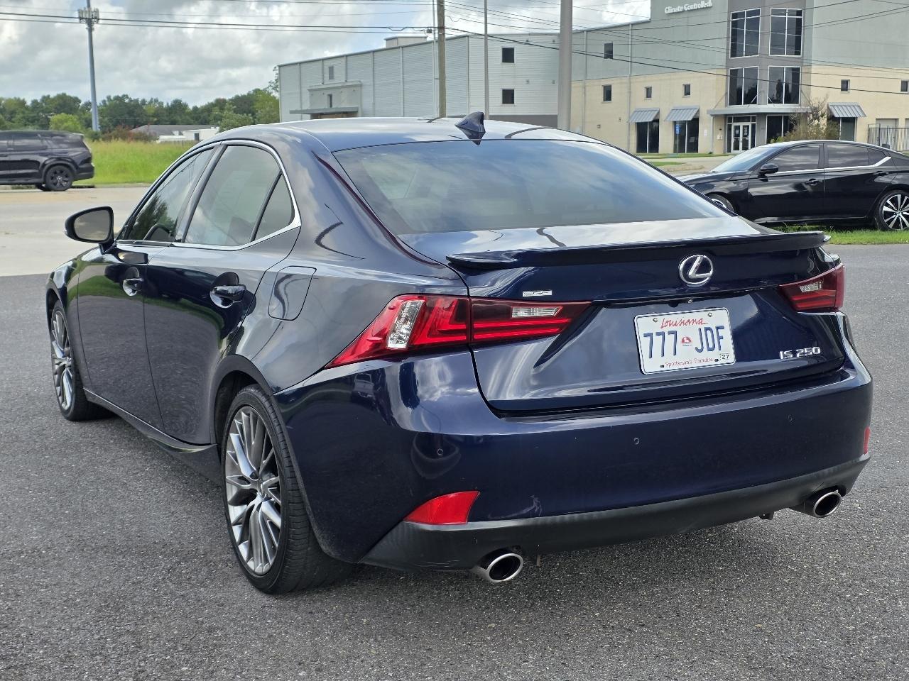 Lexus IS 250 4dr Sport Sdn RWD 2015