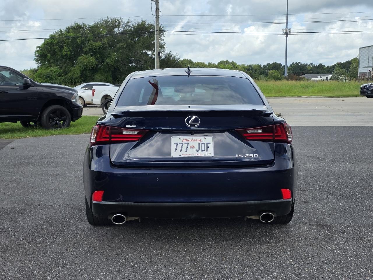 Lexus IS 250 4dr Sport Sdn RWD 2015