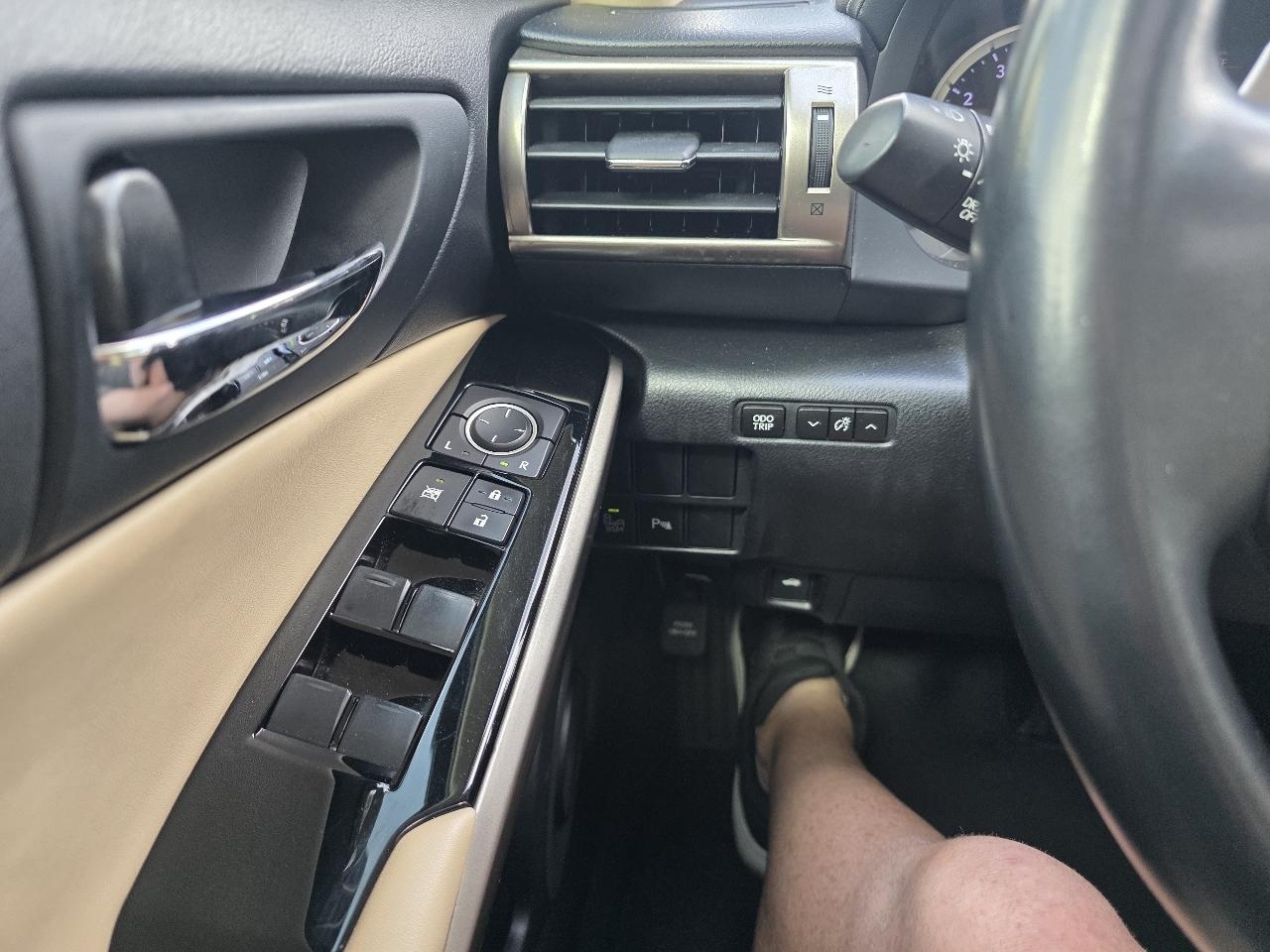 Lexus IS 250 4dr Sport Sdn RWD 2015