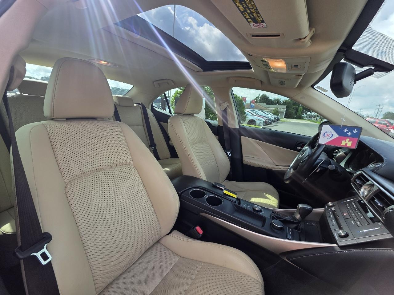 Lexus IS 250 4dr Sport Sdn RWD 2015