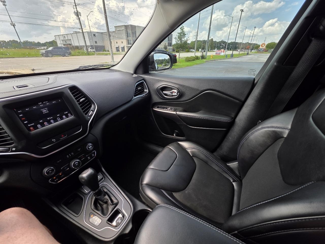 Jeep Cherokee Latitude Plus FWD 2019