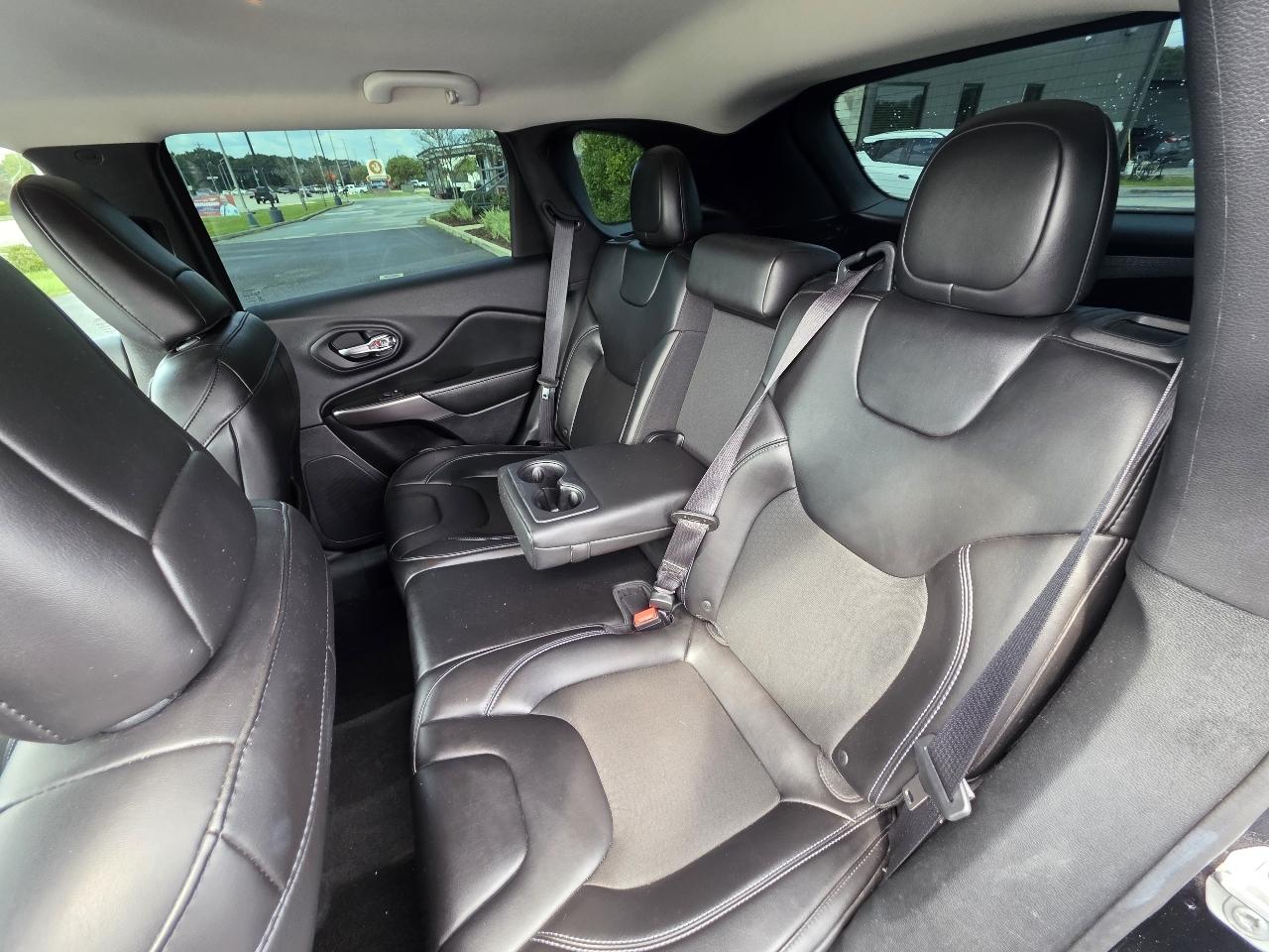 Jeep Cherokee Latitude Plus FWD 2019