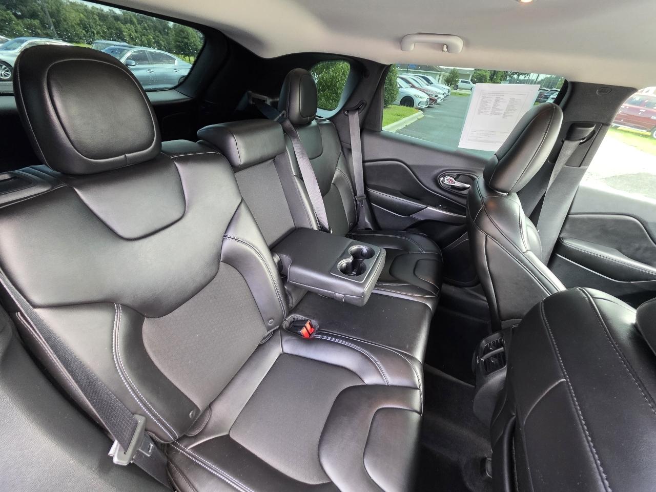 Jeep Cherokee Latitude Plus FWD 2019