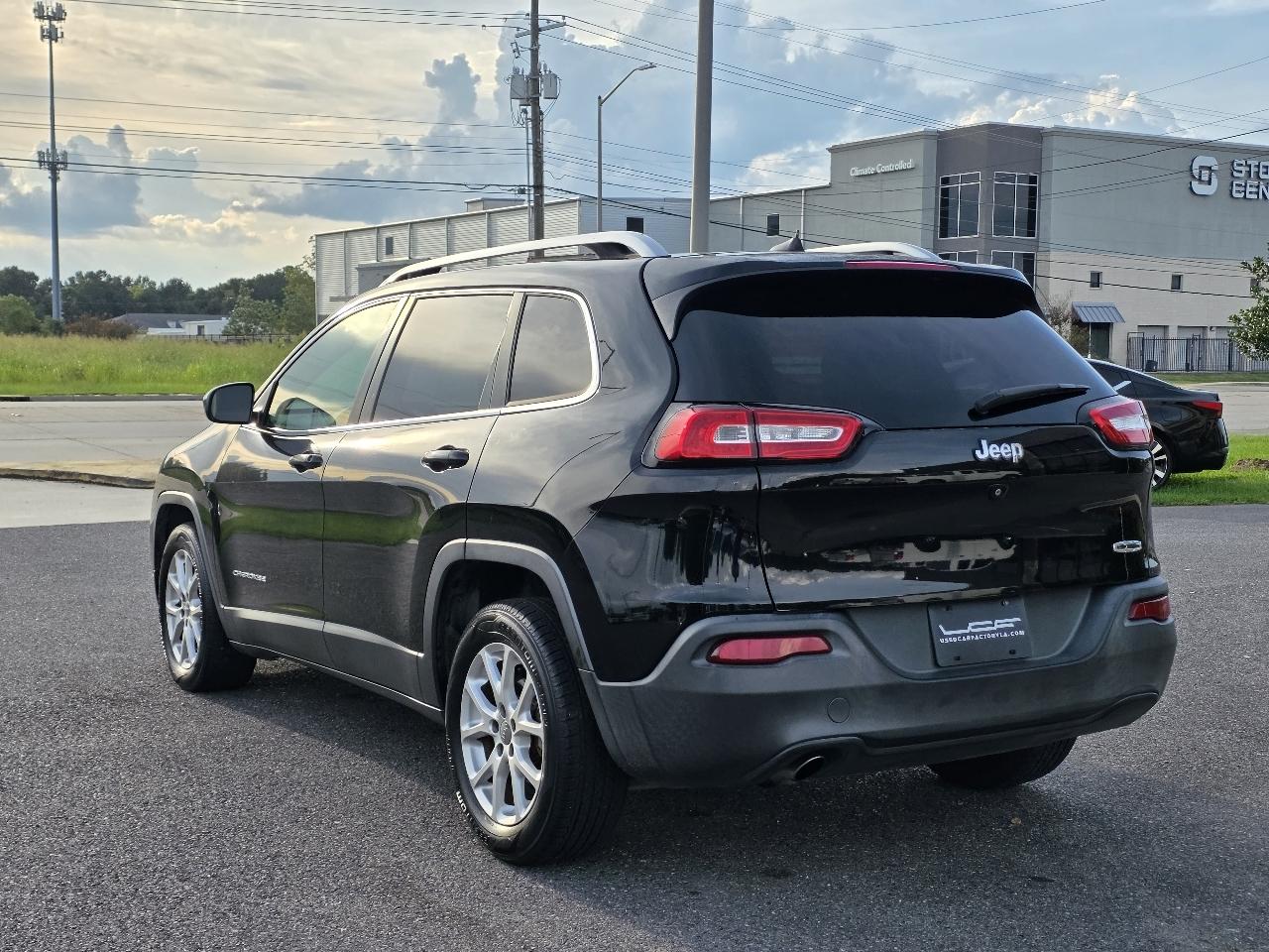 Jeep Cherokee Latitude FWD 2017
