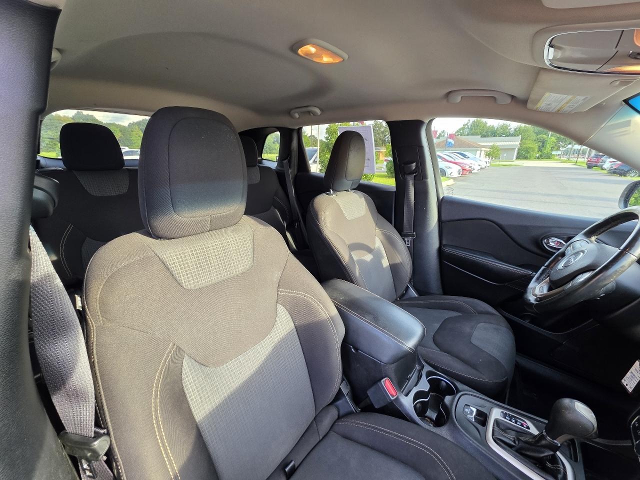 Jeep Cherokee Latitude FWD 2017