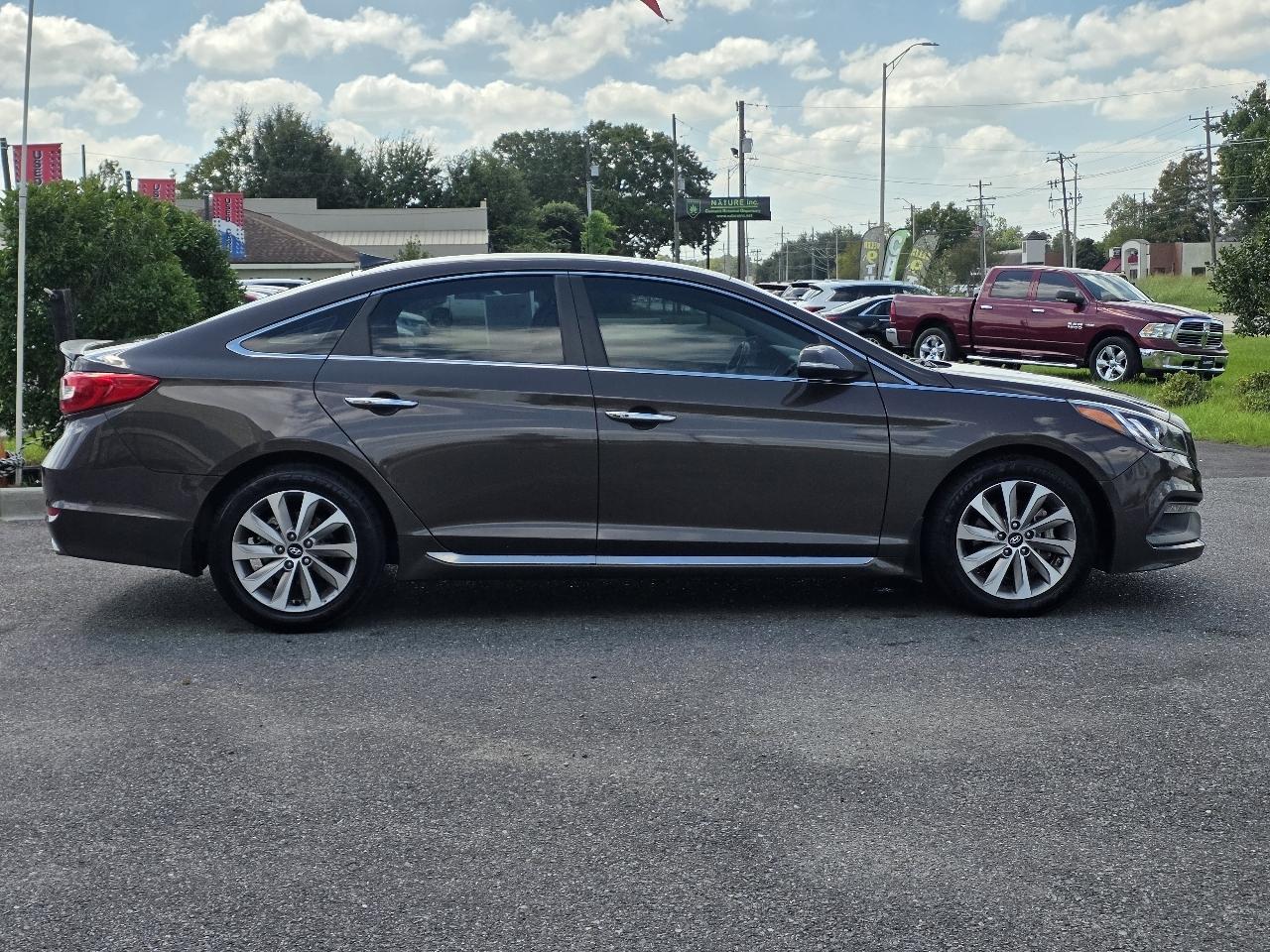 Hyundai Sonata 4dr Sdn 2.4L Sport 2015