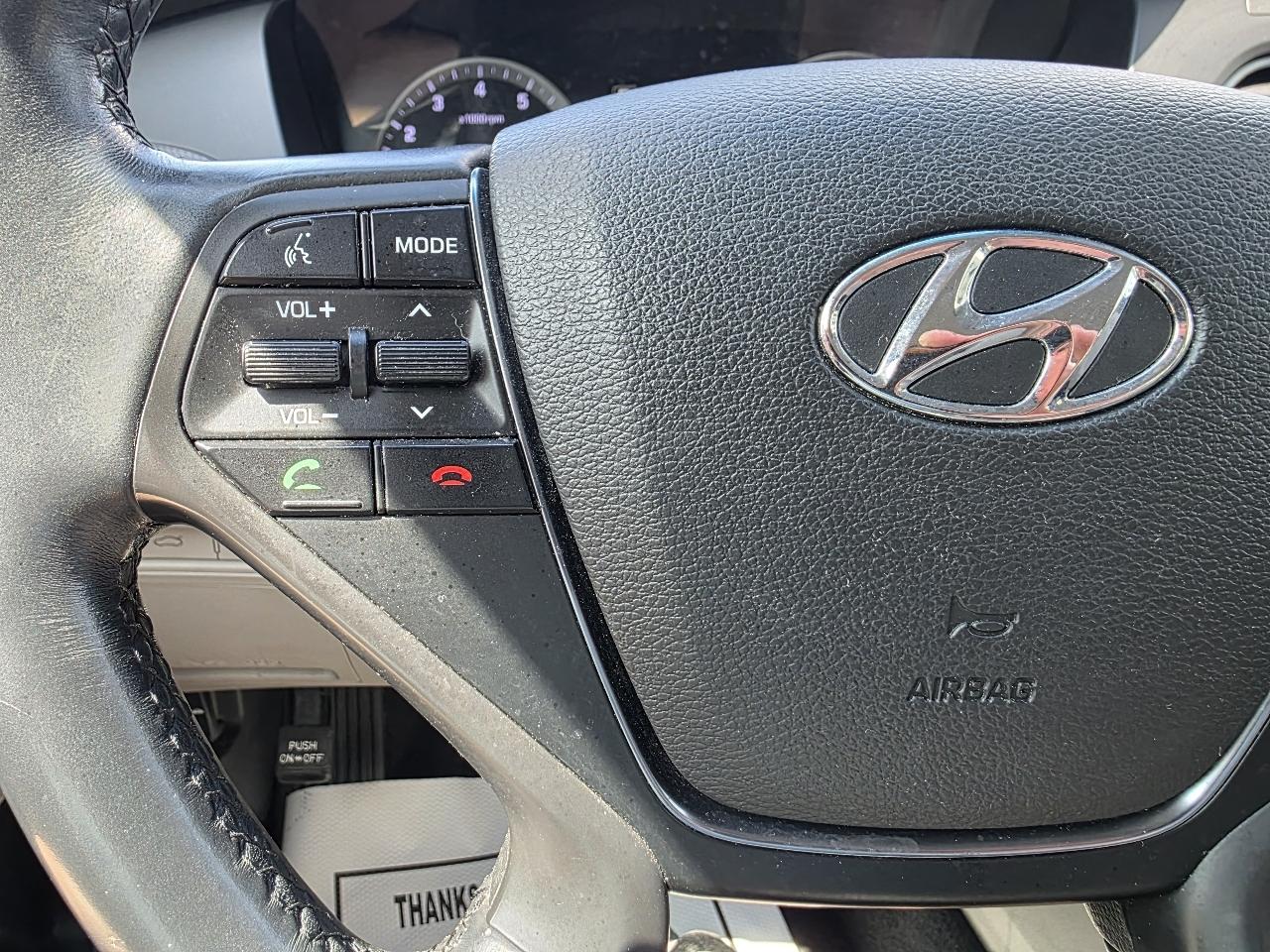 Hyundai Sonata 4dr Sdn 2.4L Sport 2015