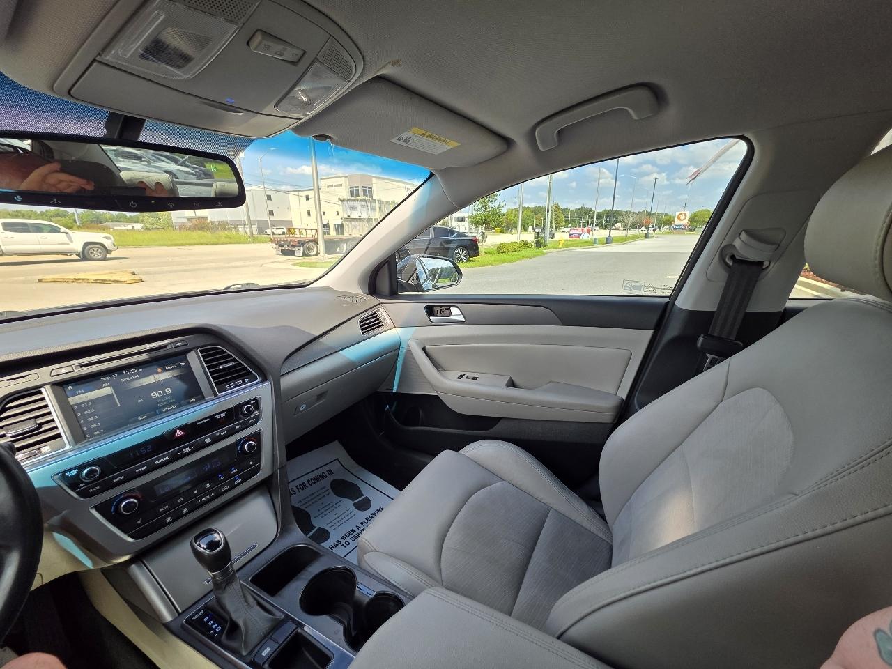 Hyundai Sonata 4dr Sdn 2.4L Sport 2015