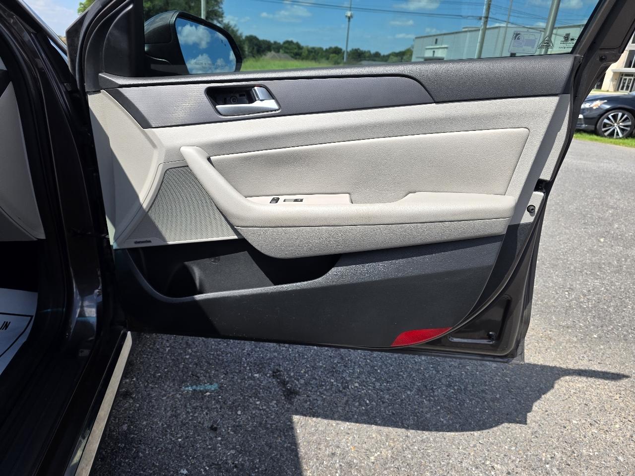 Hyundai Sonata 4dr Sdn 2.4L Sport 2015