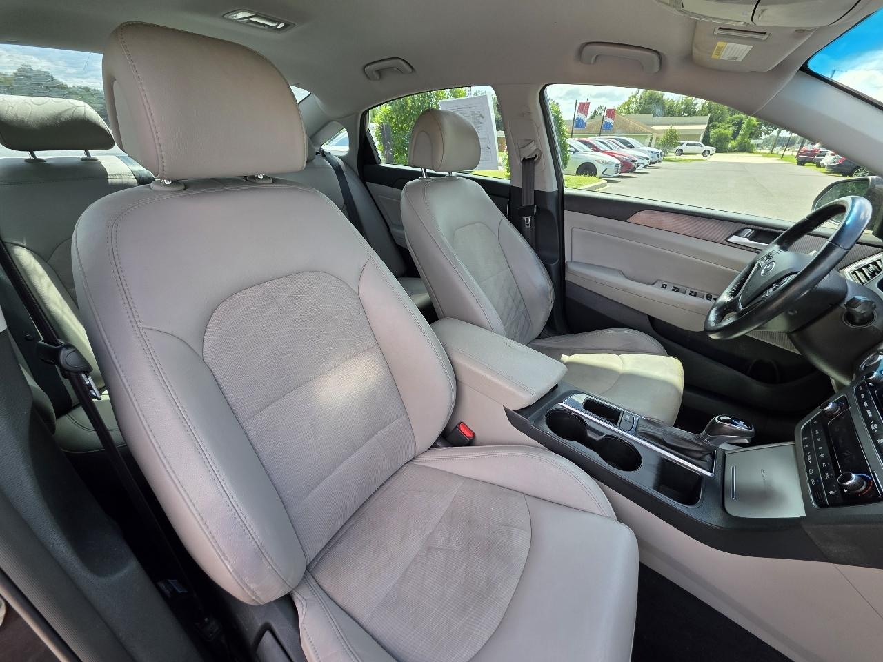 Hyundai Sonata 4dr Sdn 2.4L Sport 2015