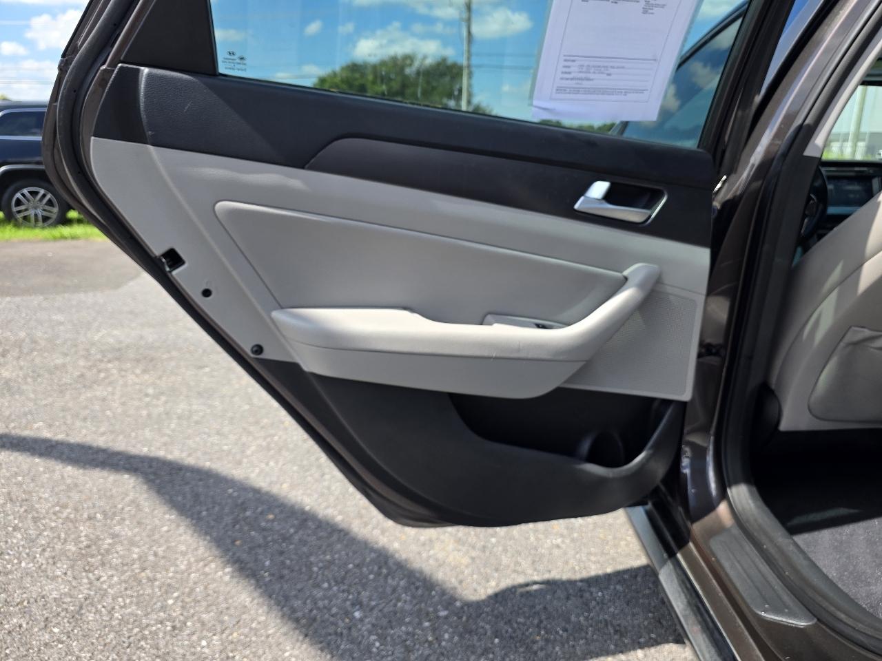 Hyundai Sonata 4dr Sdn 2.4L Sport 2015