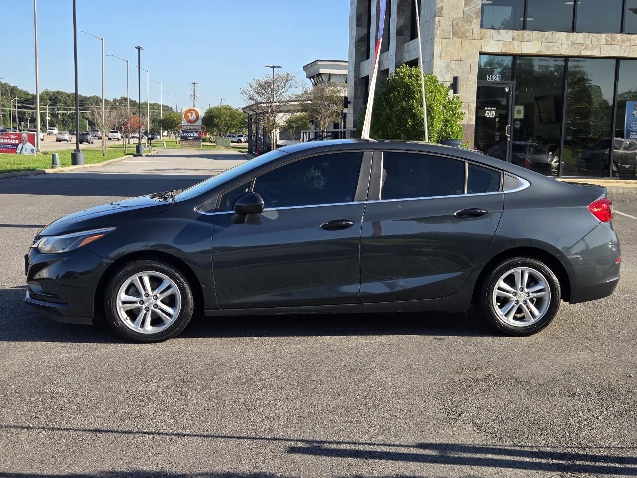 Chevrolet Cruze 4dr Sdn 1.4L LT w/1SD 2017