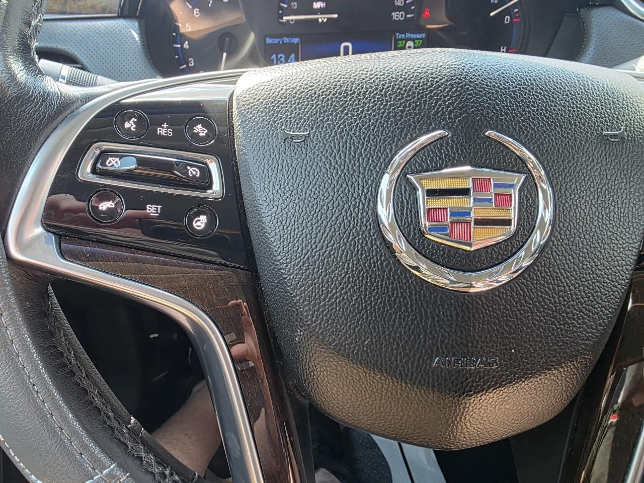 Cadillac XTS 4dr Sdn Luxury FWD 2014