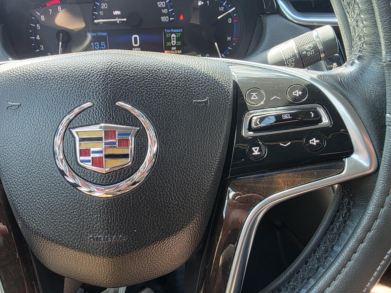 Cadillac XTS 4dr Sdn Luxury FWD 2014