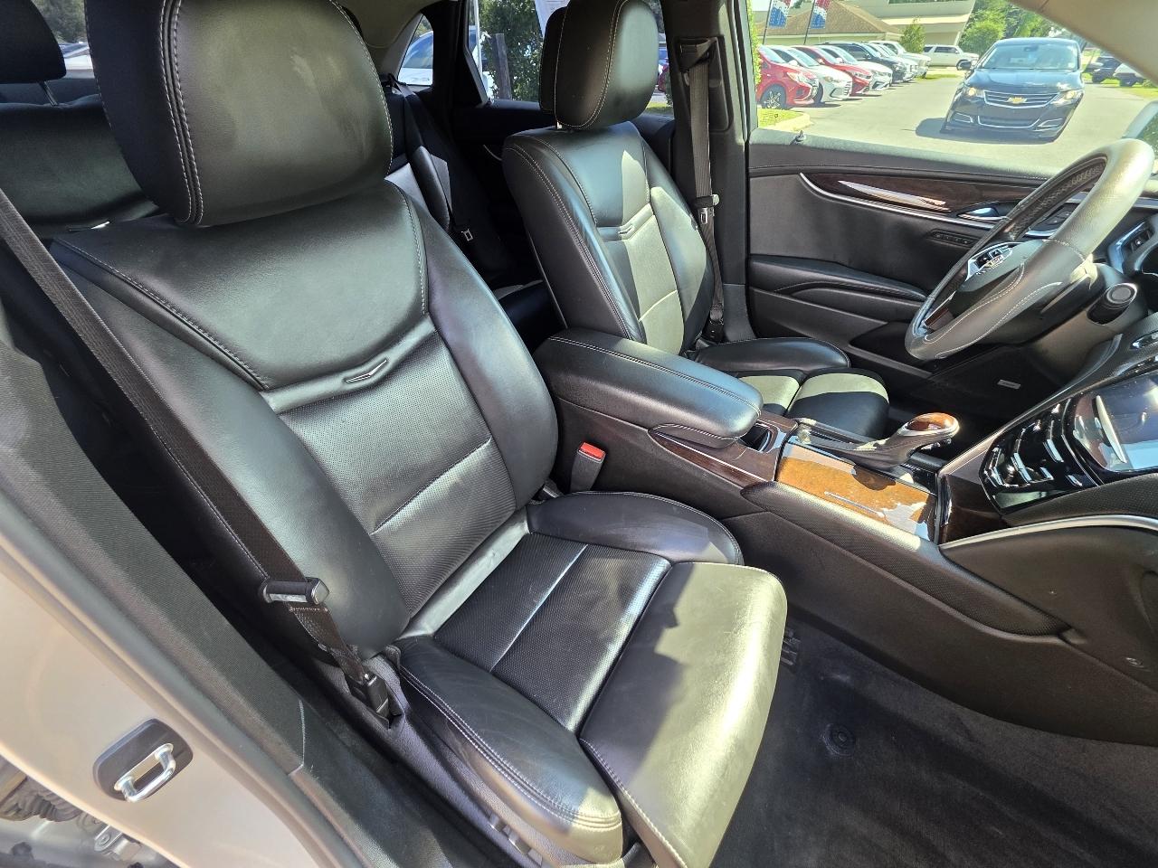 Cadillac XTS 4dr Sdn Luxury FWD 2014