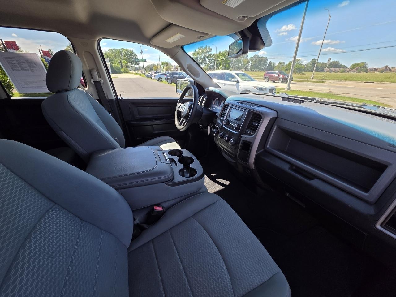 RAM 1500 Classic Tradesman 4x2 Quad Cab 6'4" Box 2019
