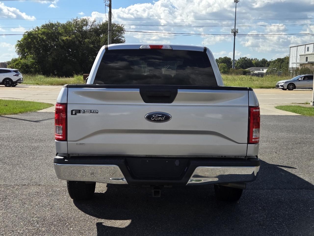 Ford F-150 XLT 2WD SuperCrew 5.5' Box 2017