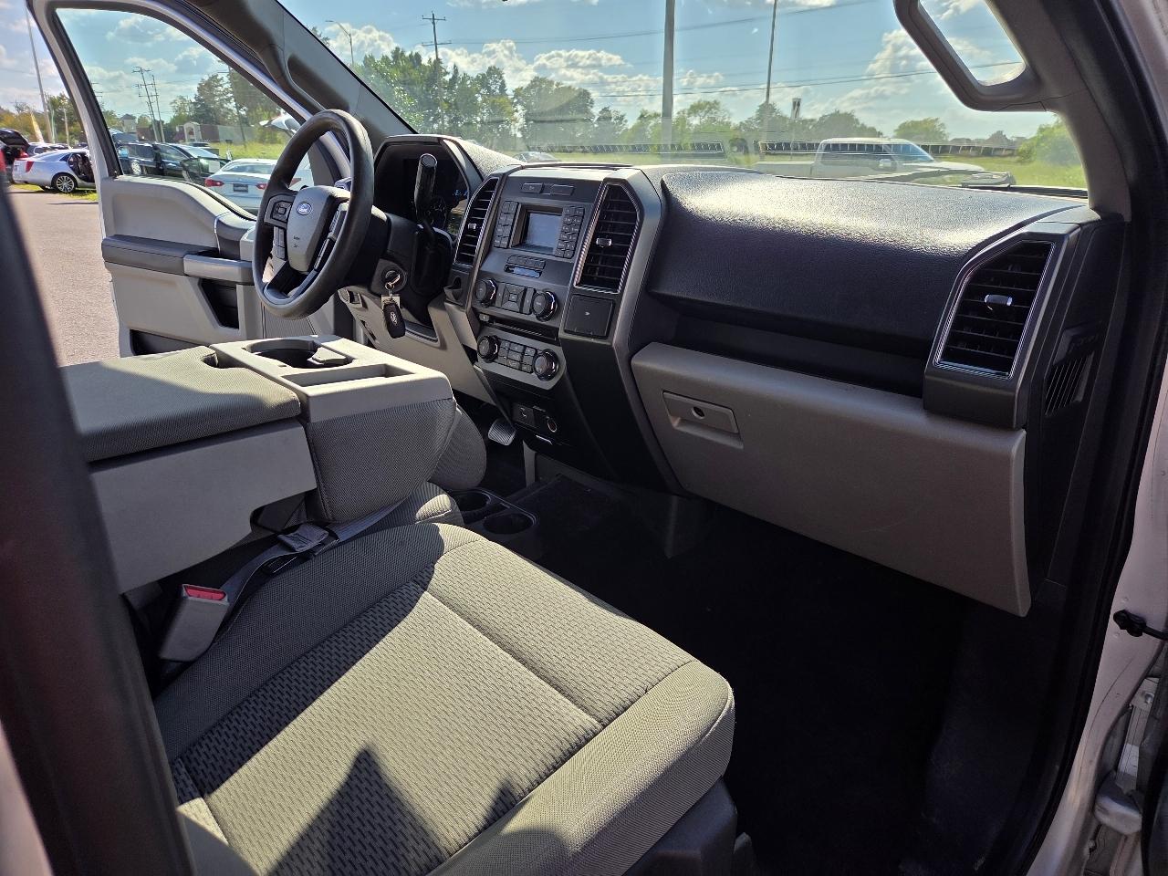 Ford F-150 XLT 2WD SuperCrew 5.5' Box 2017