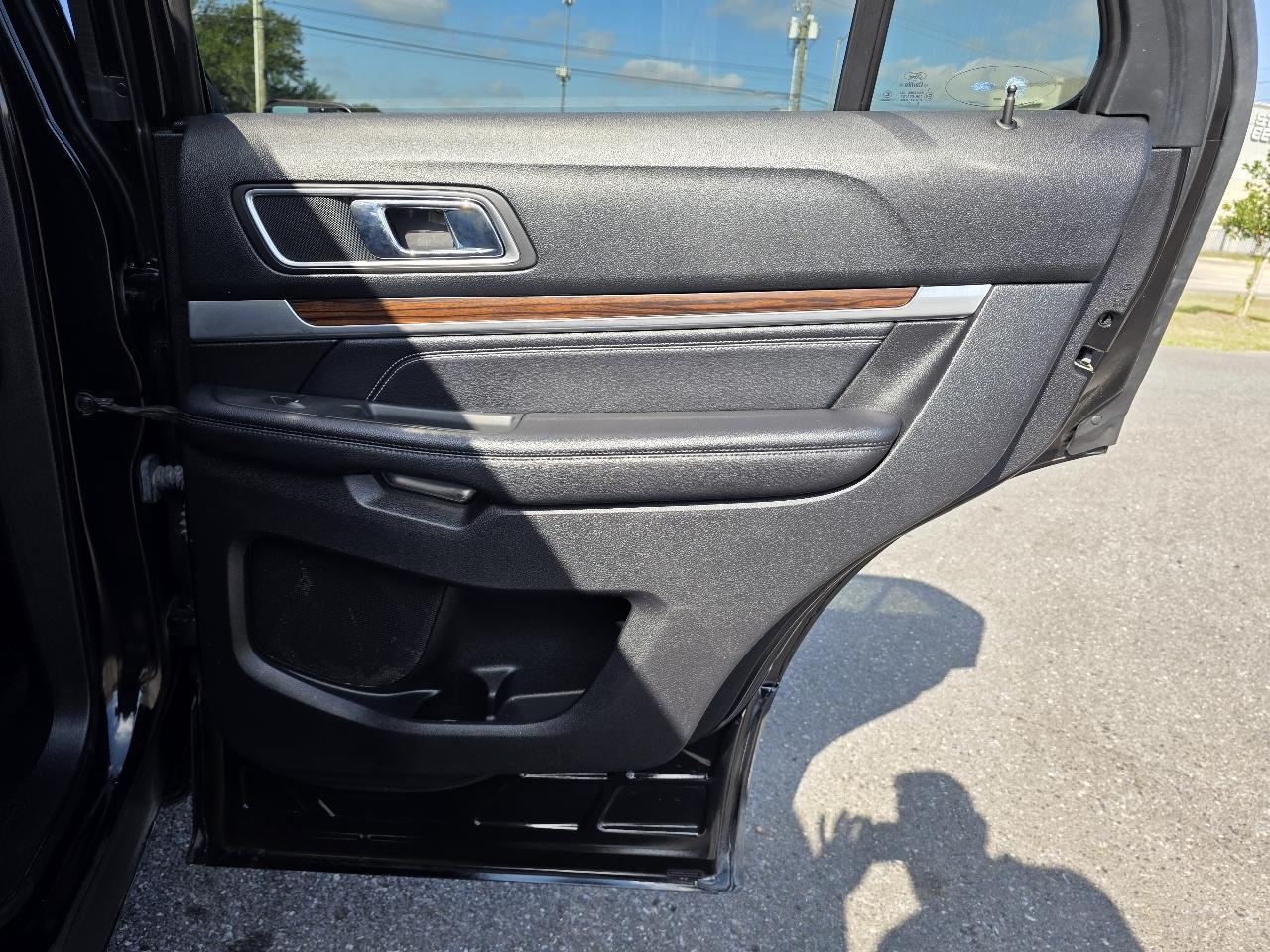 Ford Explorer FWD 4dr Limited 2016