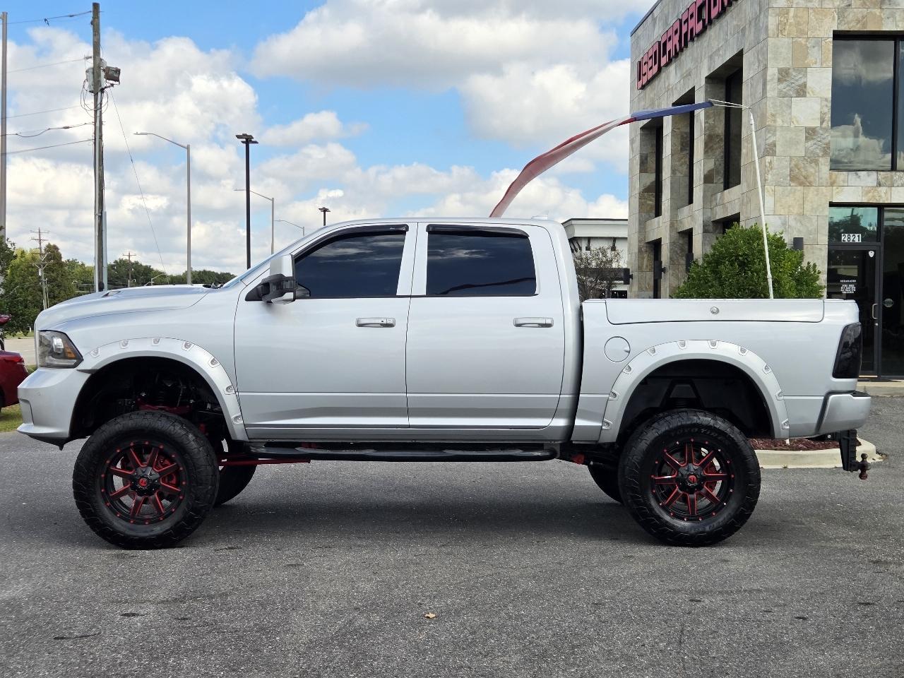 RAM 1500 2WD Crew Cab 140.5" Sport 2014