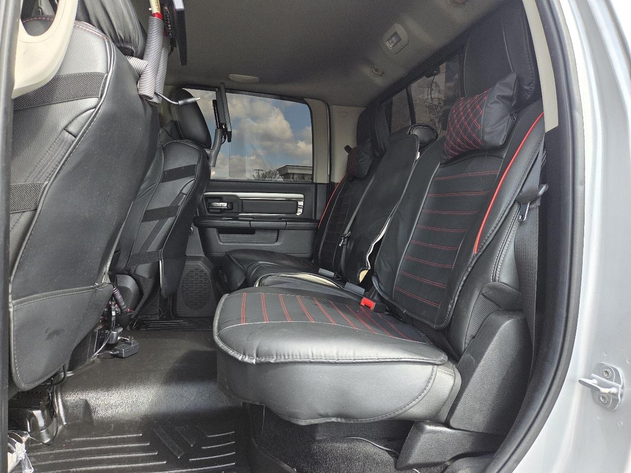 RAM 1500 2WD Crew Cab 140.5" Sport 2014