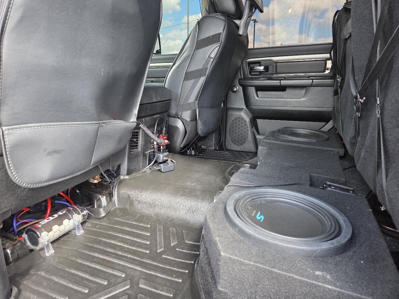 RAM 1500 2WD Crew Cab 140.5" Sport 2014