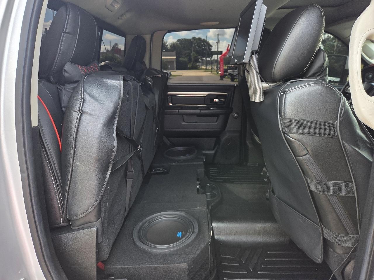 RAM 1500 2WD Crew Cab 140.5" Sport 2014