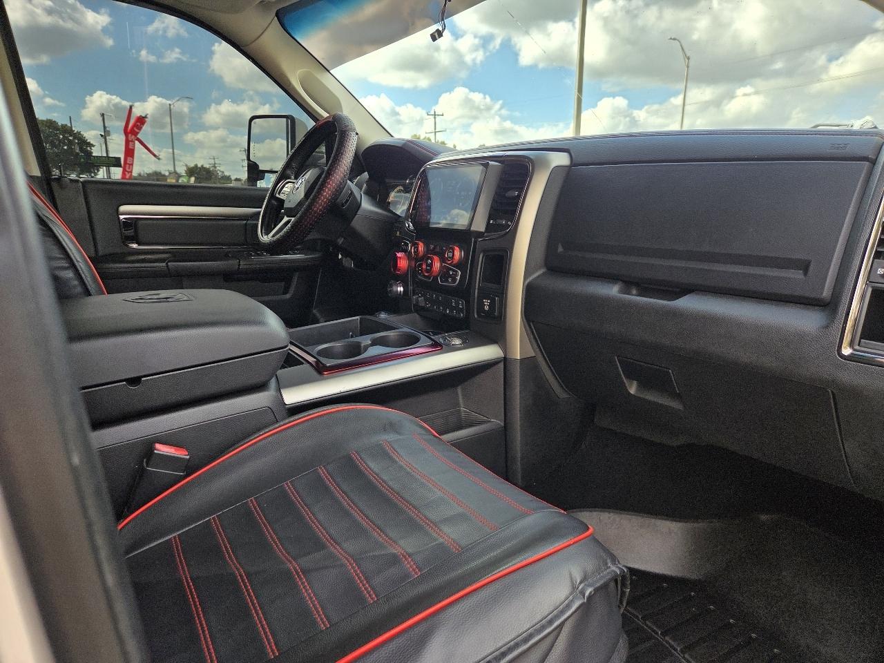 RAM 1500 2WD Crew Cab 140.5" Sport 2014