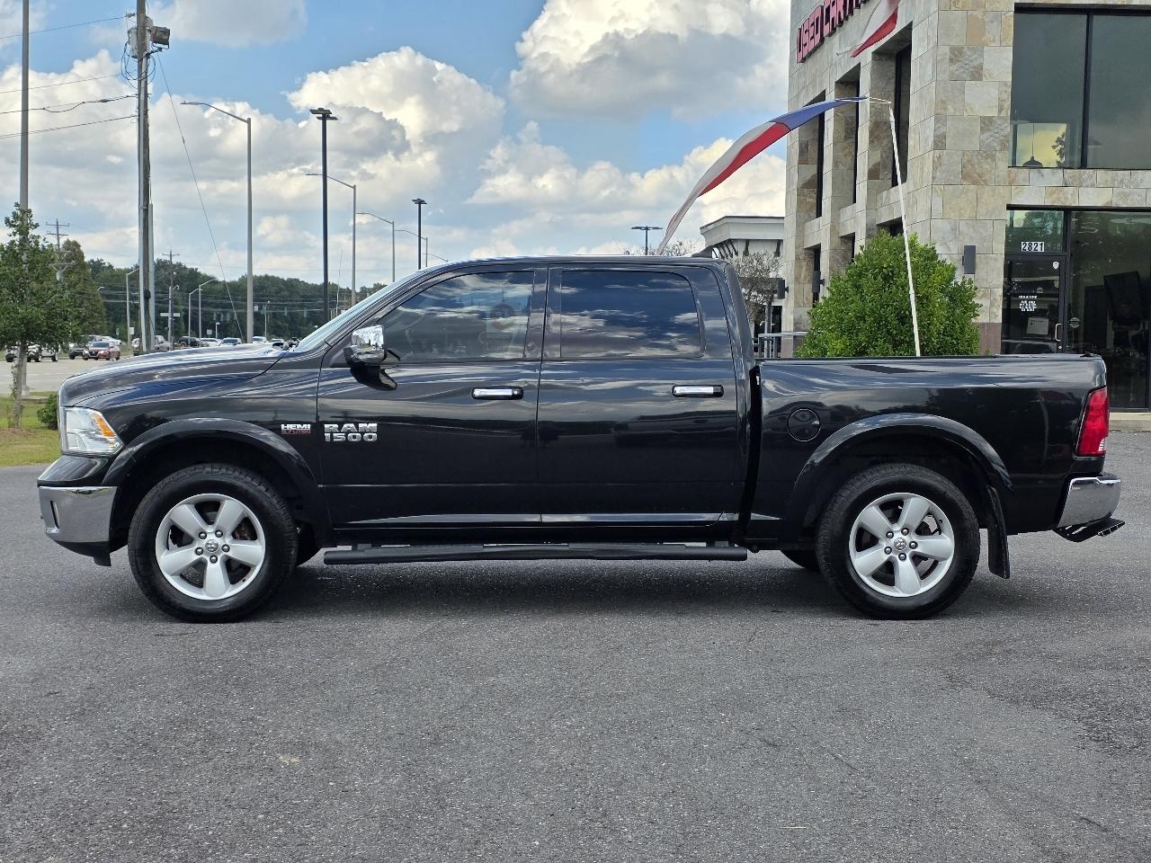 RAM 1500 Harvest 4x2 Crew Cab 5'7" Box *Ltd Avail* 2018
