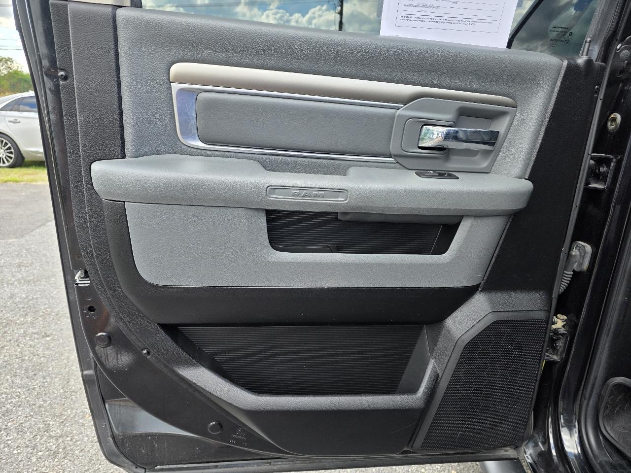 RAM 1500 Harvest 4x2 Crew Cab 5'7" Box *Ltd Avail* 2018
