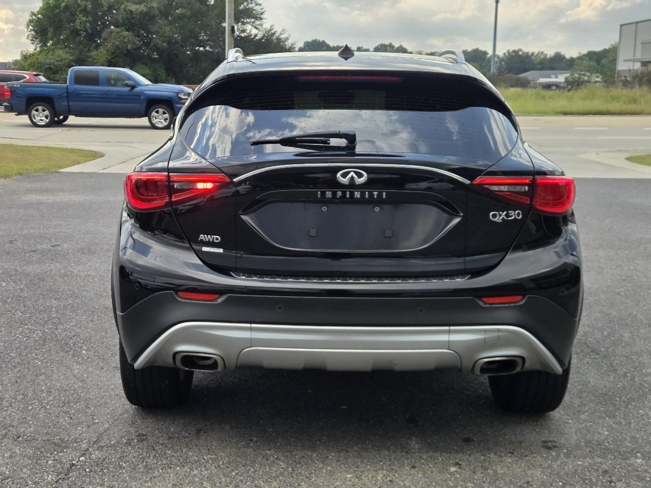 Infiniti QX30 Premium AWD 2017
