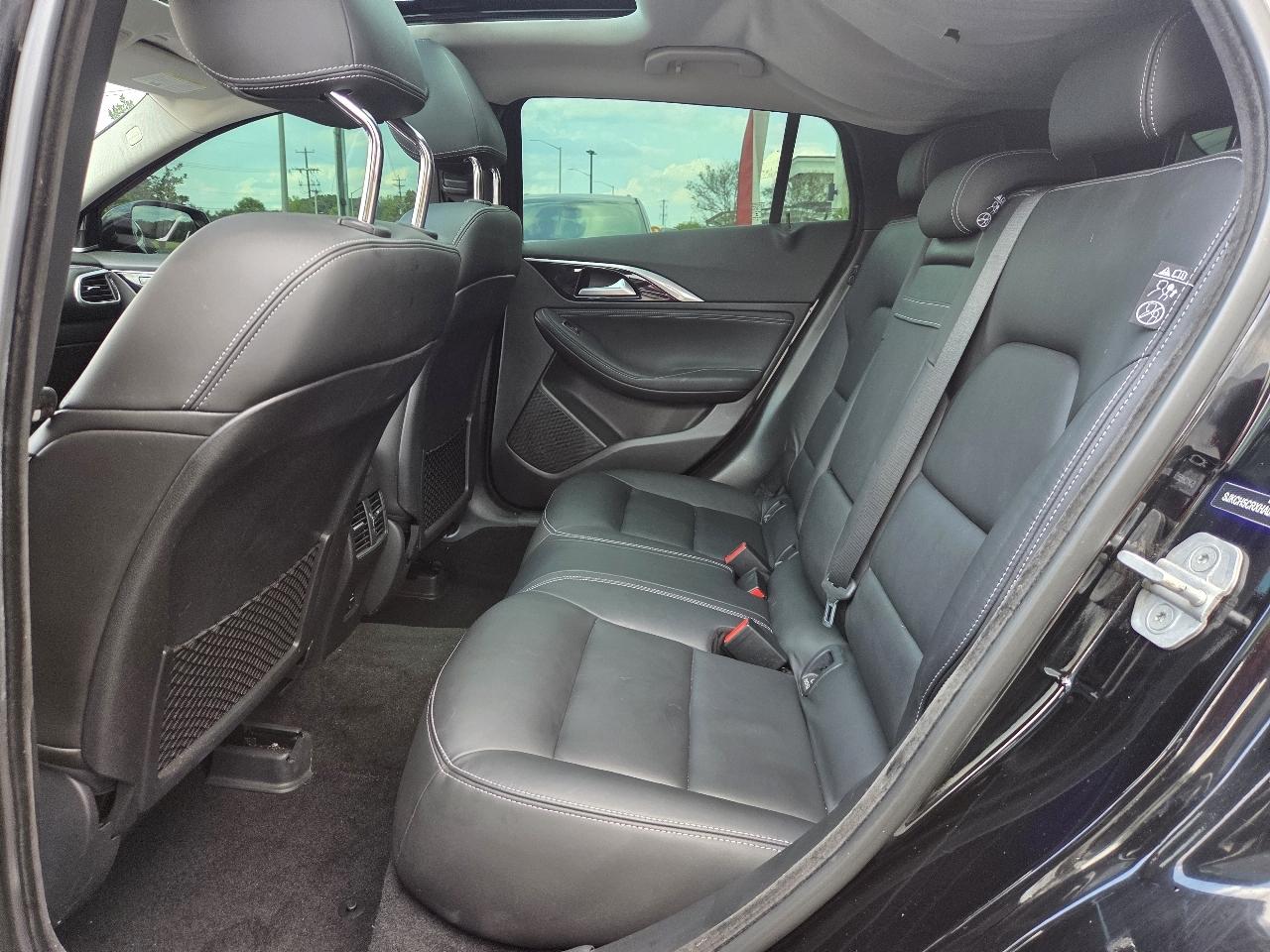 Infiniti QX30 Premium AWD 2017