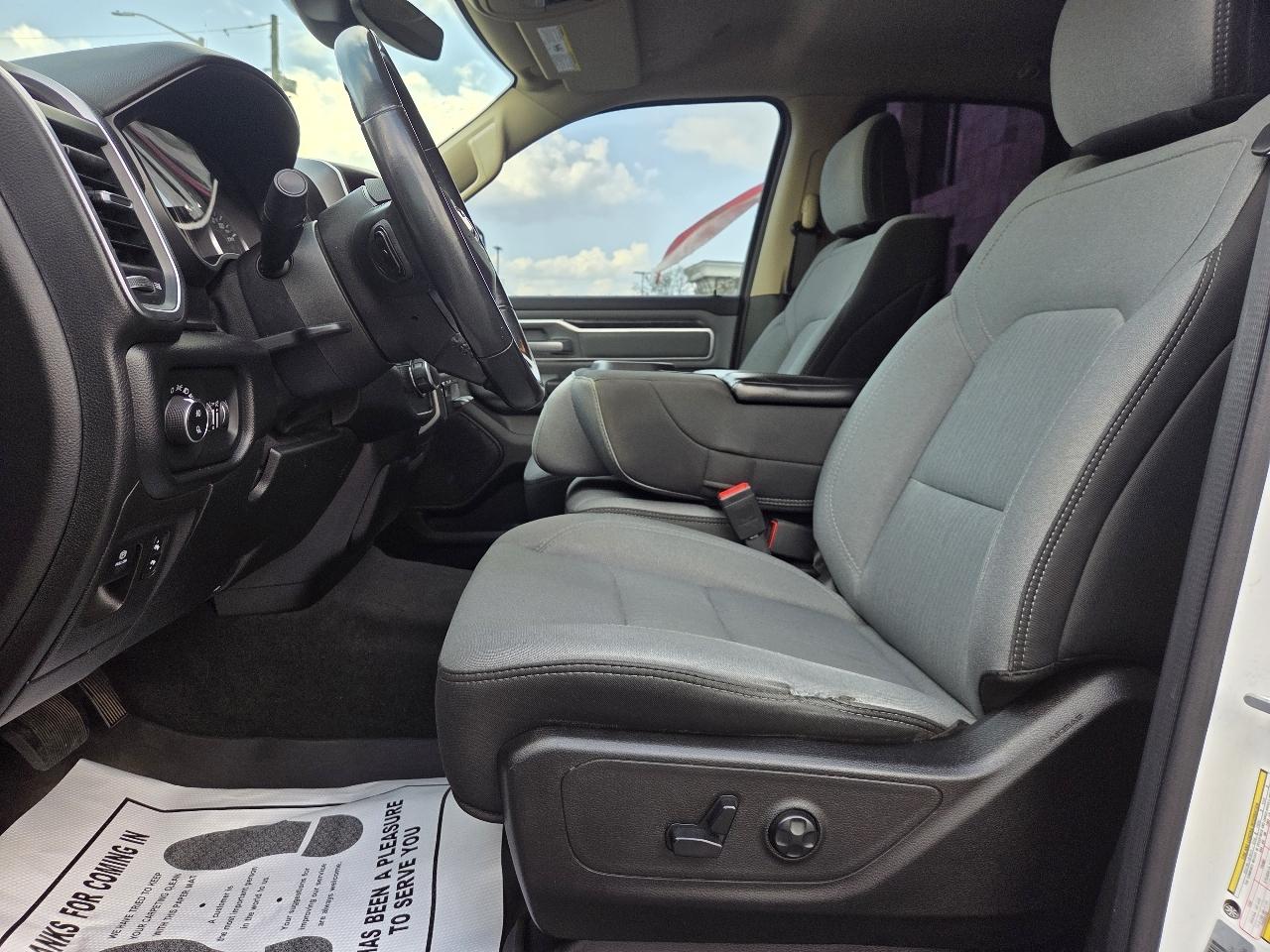 RAM 1500 Big Horn/Lone Star 4x2 Quad Cab 6'4" Box 2019