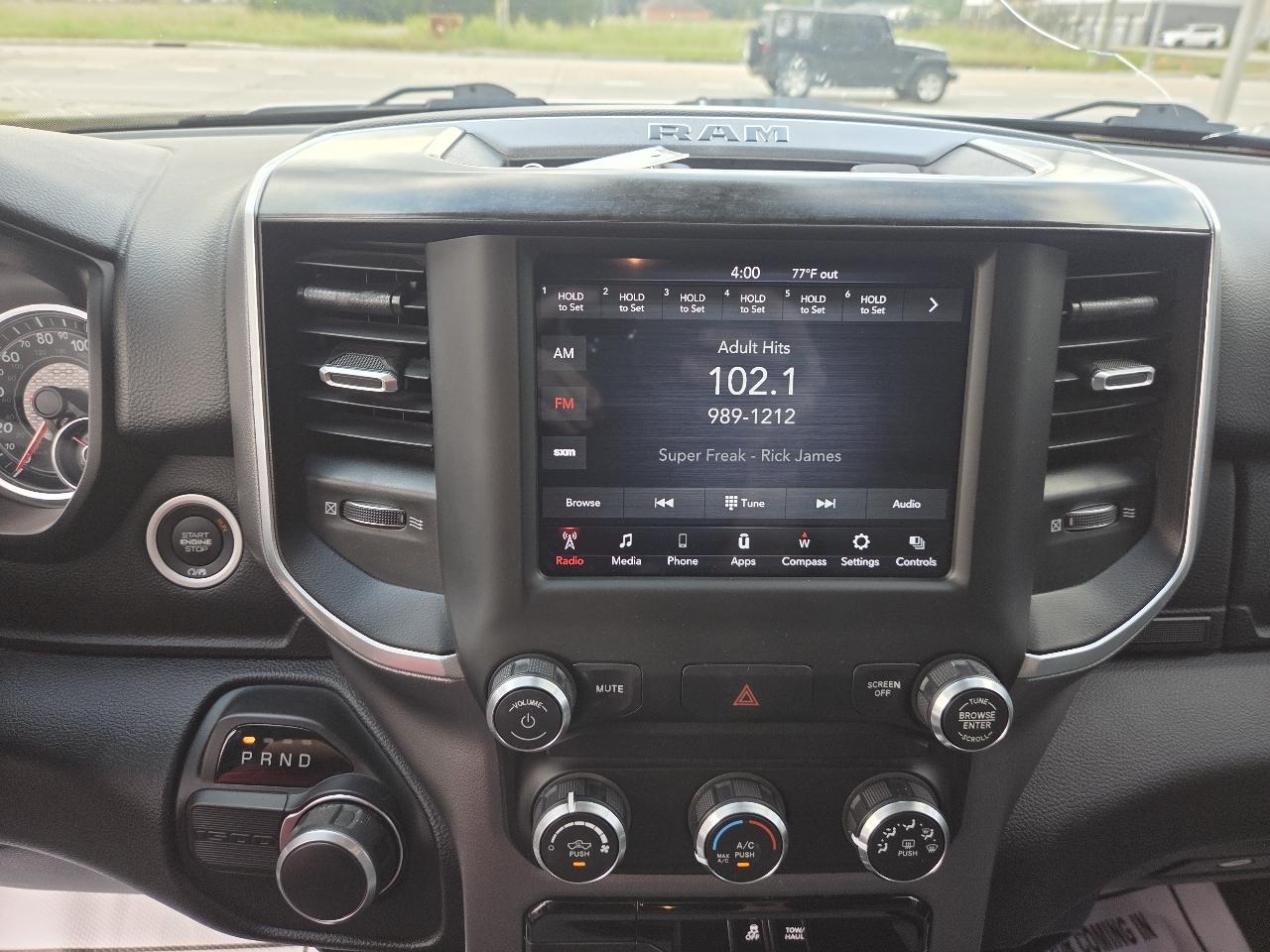 RAM 1500 Big Horn/Lone Star 4x2 Quad Cab 6'4" Box 2019