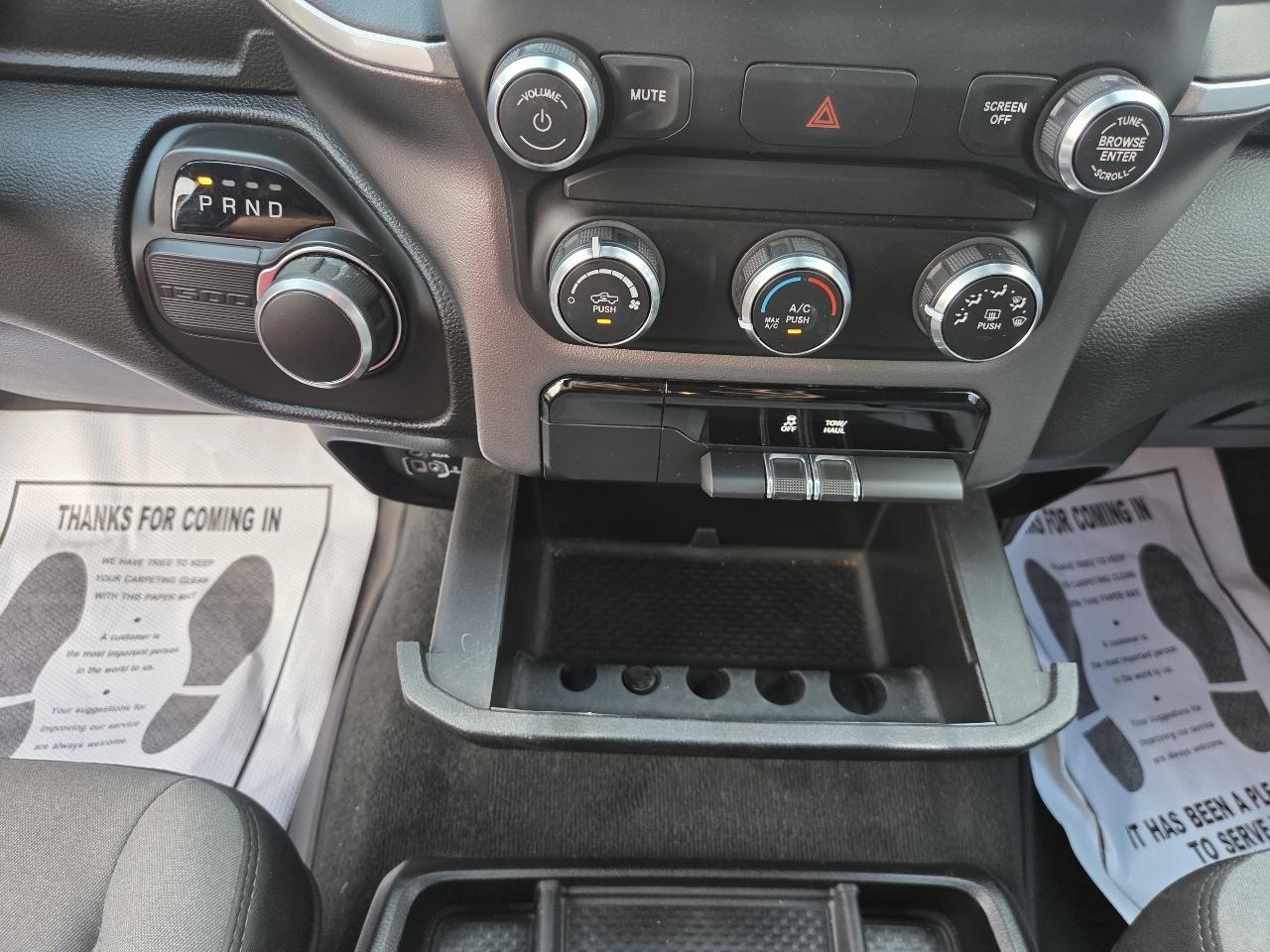 RAM 1500 Big Horn/Lone Star 4x2 Quad Cab 6'4" Box 2019