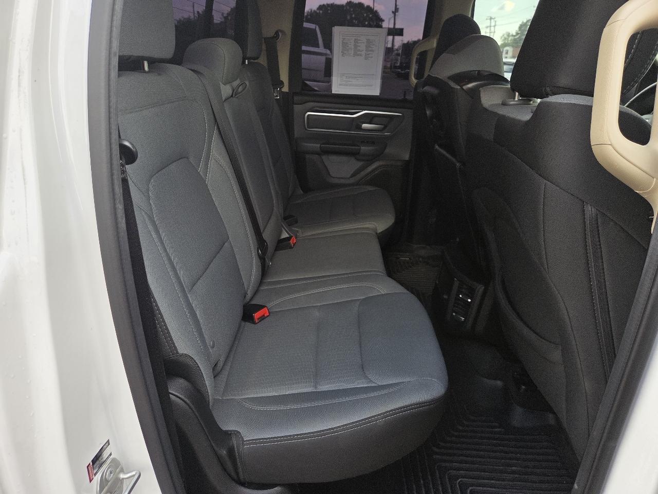 RAM 1500 Big Horn/Lone Star 4x2 Quad Cab 6'4" Box 2019
