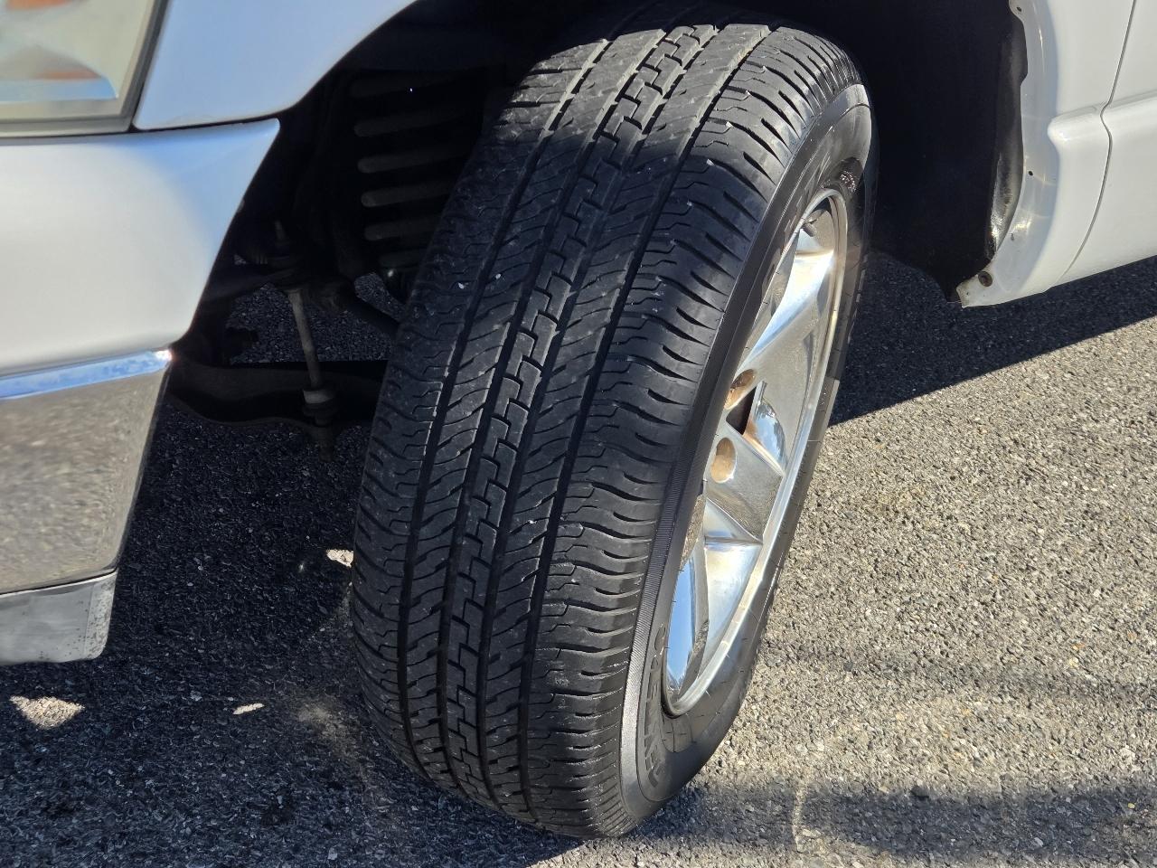 Dodge Ram 1500 4WD Quad Cab 140.5" SLT 2008