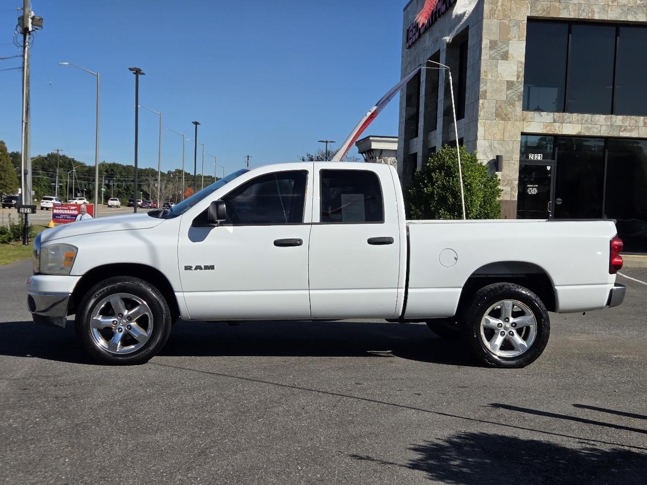 Dodge Ram 1500 4WD Quad Cab 140.5" SLT 2008