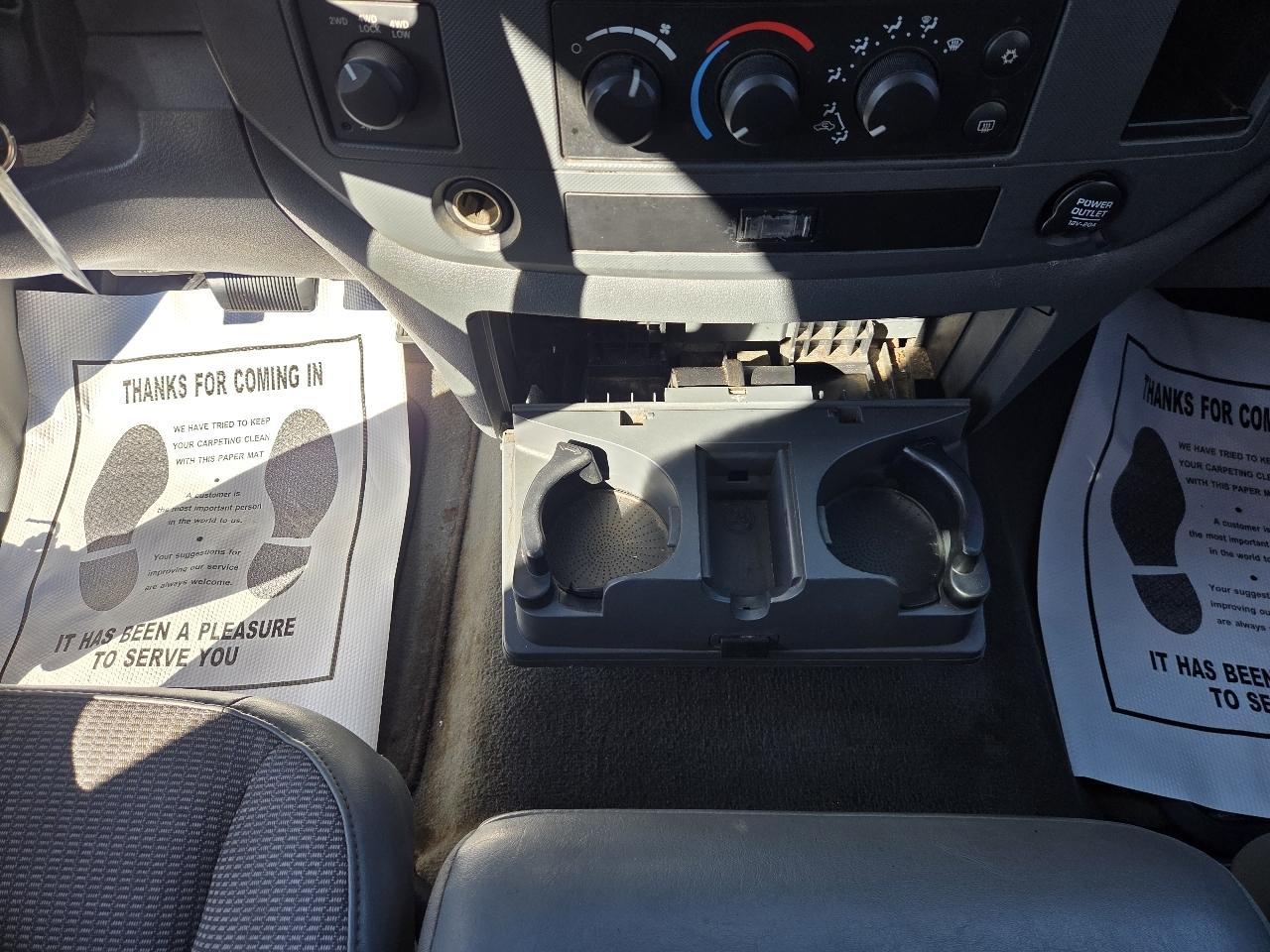 Dodge Ram 1500 4WD Quad Cab 140.5" SLT 2008