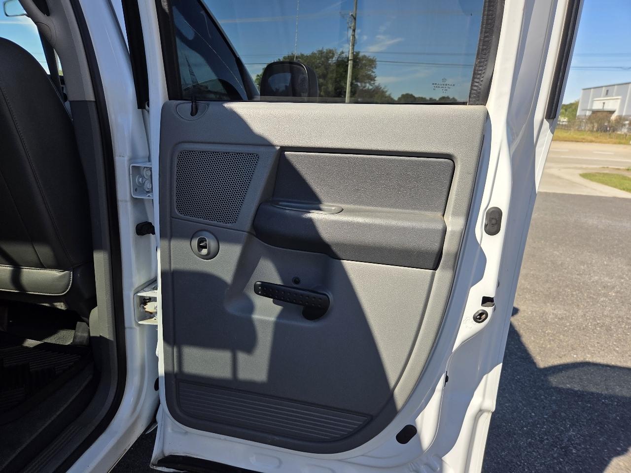 Dodge Ram 1500 4WD Quad Cab 140.5" SLT 2008