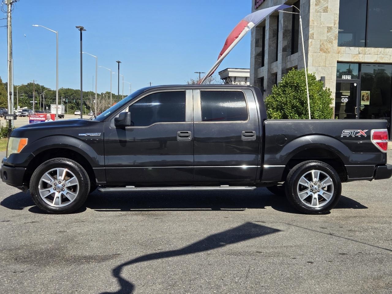 Ford F-150 2WD SuperCrew 145" STX 2014