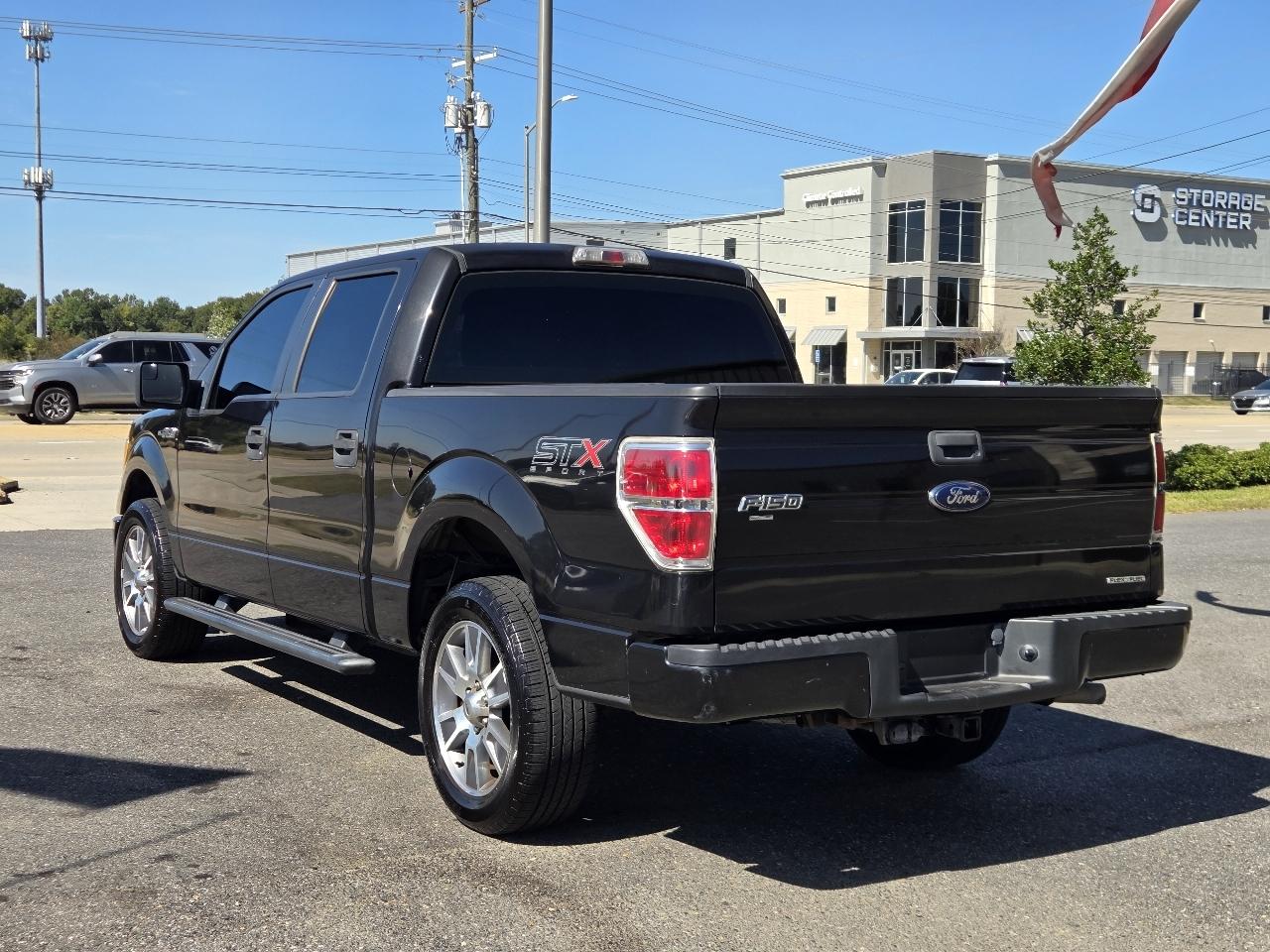 Ford F-150 2WD SuperCrew 145" STX 2014