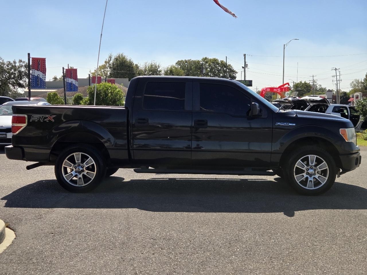 Ford F-150 2WD SuperCrew 145" STX 2014