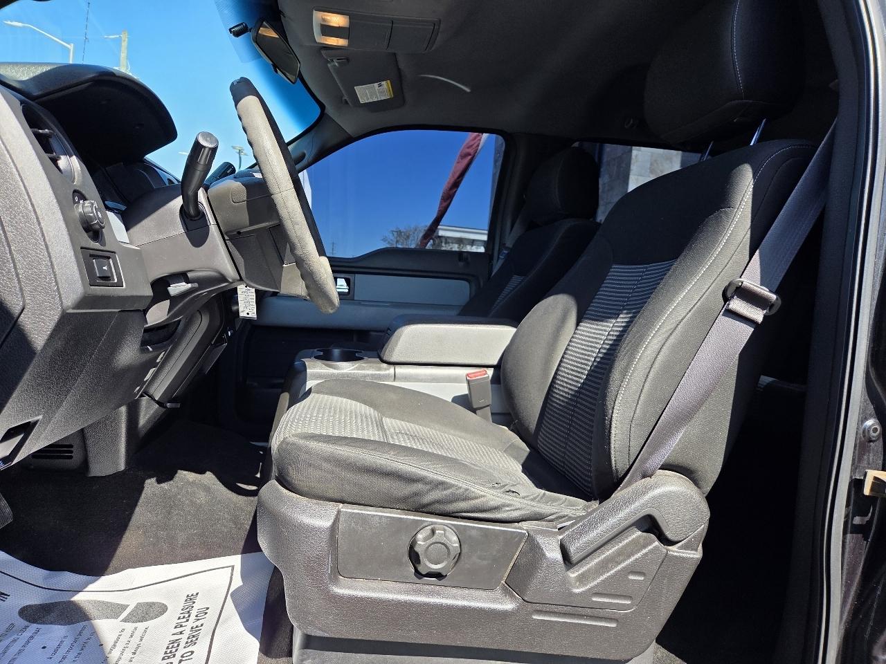 Ford F-150 2WD SuperCrew 145" STX 2014