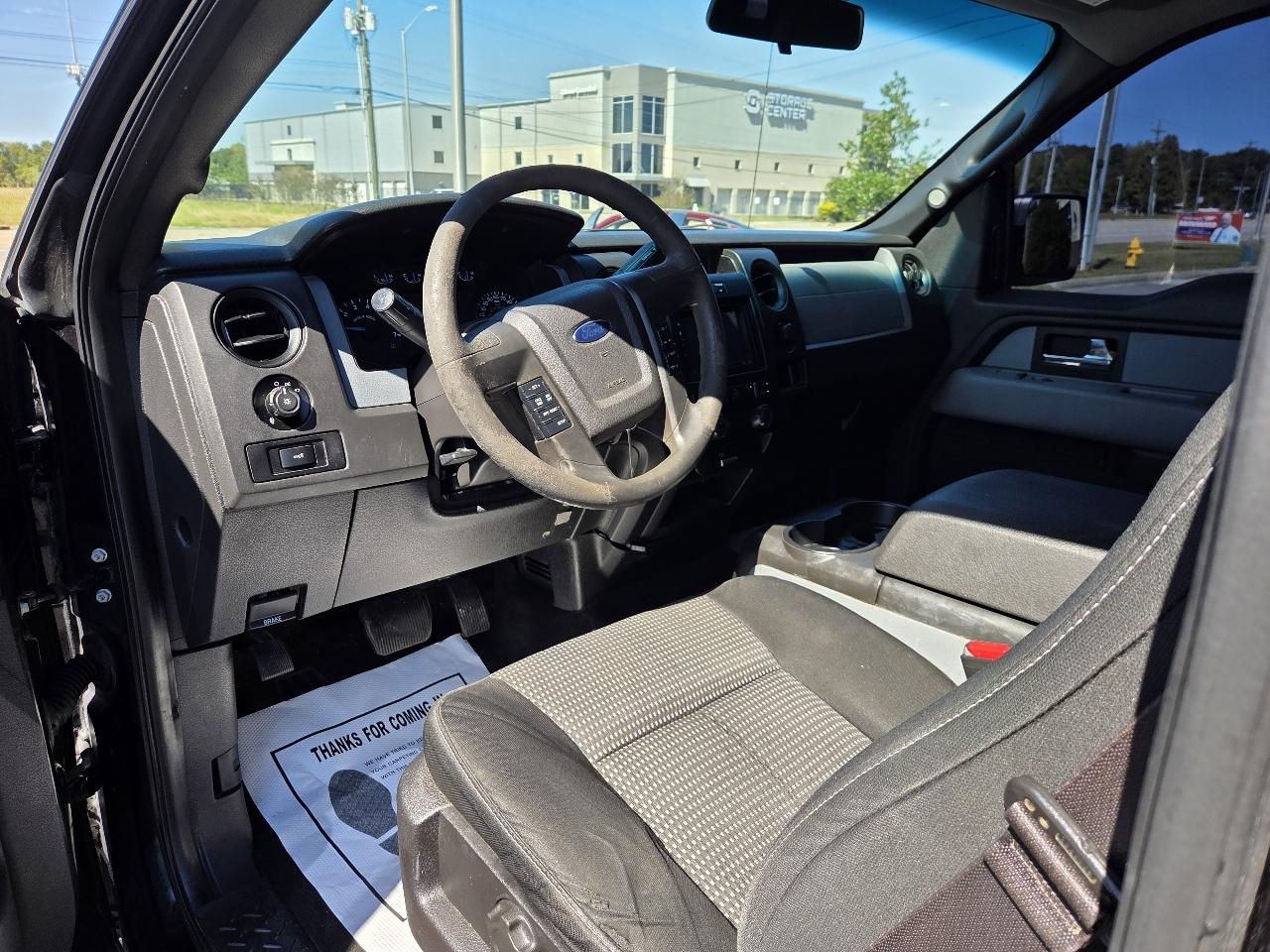Ford F-150 2WD SuperCrew 145" STX 2014