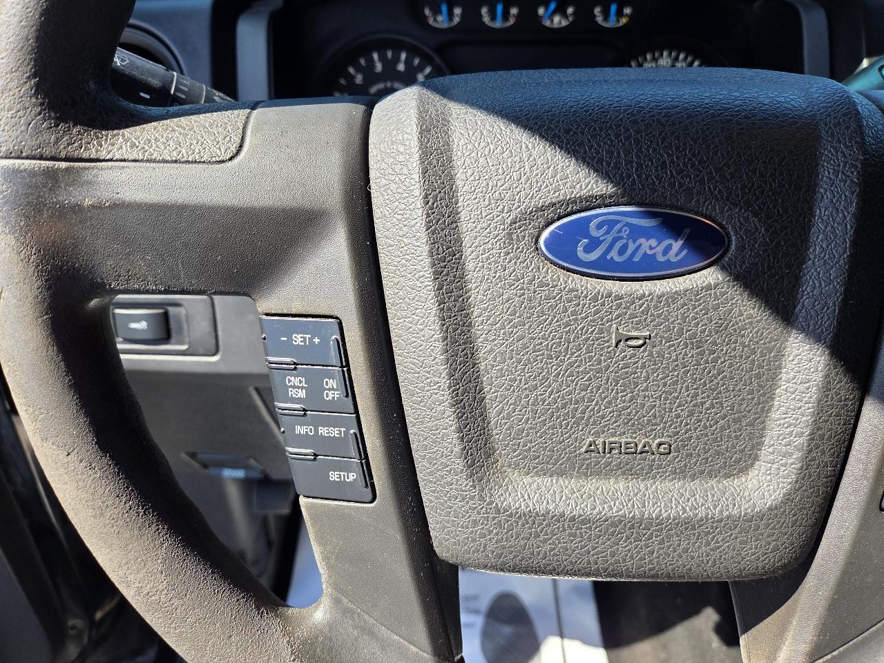 Ford F-150 2WD SuperCrew 145" STX 2014