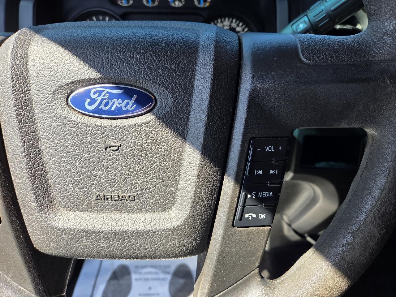 Ford F-150 2WD SuperCrew 145" STX 2014